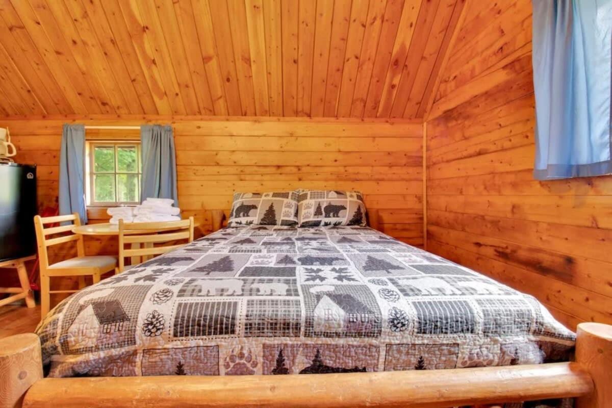 Rustic Cabin With Pool Access Bloomington Eksteriør bilde